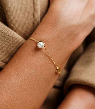 Georgini ADAGIO Crescent Nine-2-Five Pearl Bracelet