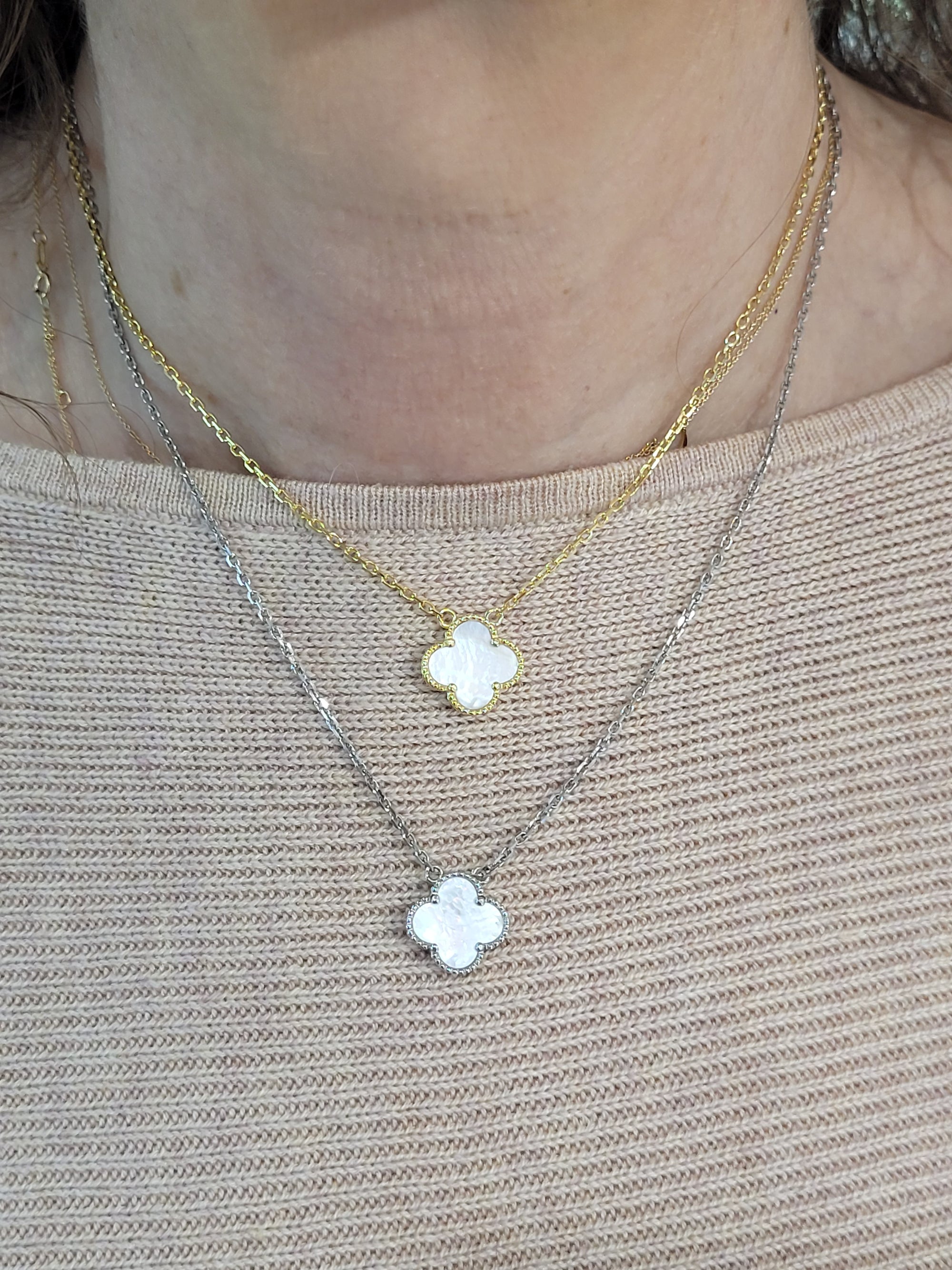 Small Mother of Pearl single clover necklace